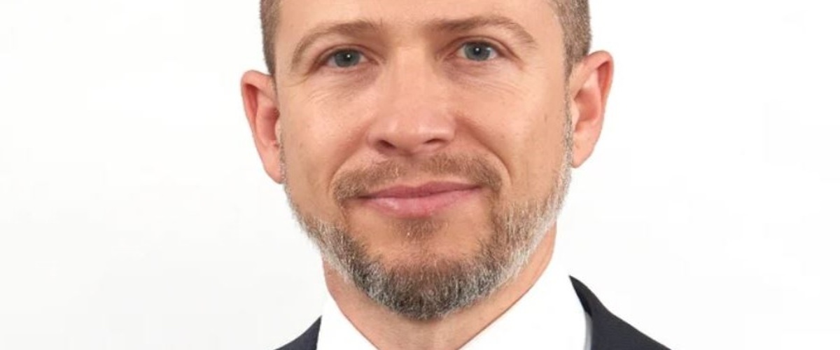 Rhys Davies | Invesco